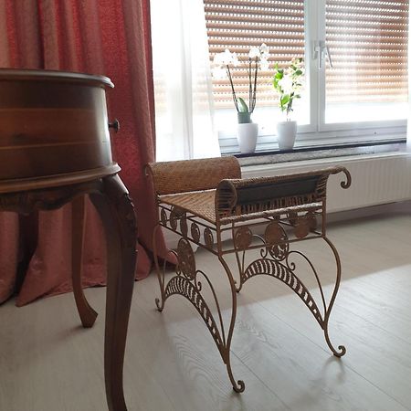 Zimmer Mit Charme Sonne Núremberg Exterior foto