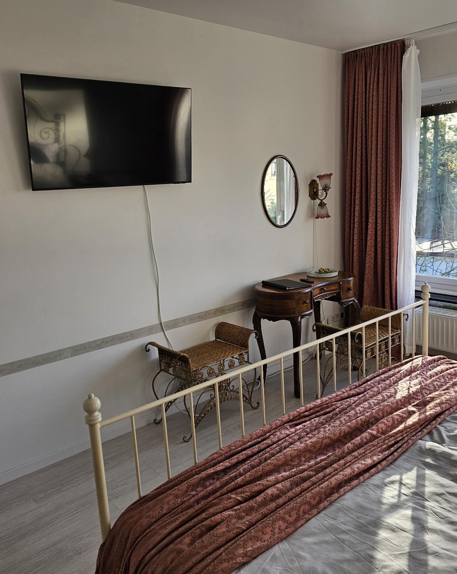 Zimmer Mit Charme Sonne Núremberg Exterior foto